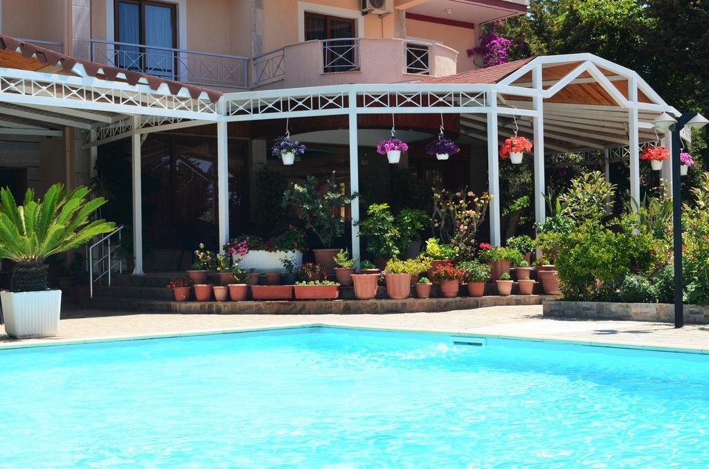 Jb Hotel Саранда Экстерьер фото