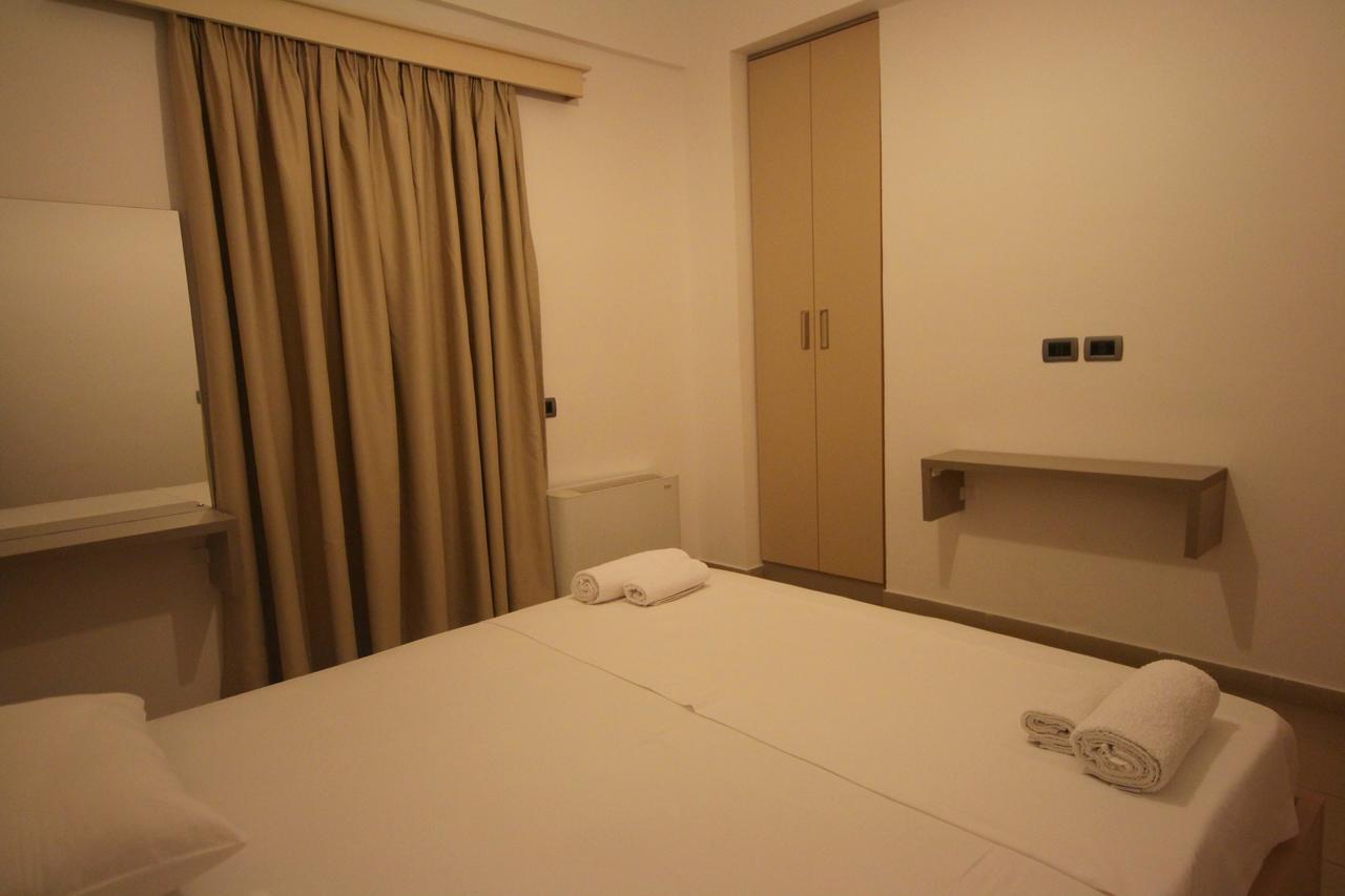 Jb Hotel Саранда Экстерьер фото